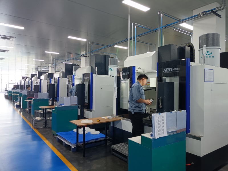 樹脂車間——四軸、三軸立加