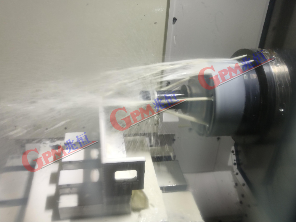 機械加工實景照片 6：小臥加（四軸）